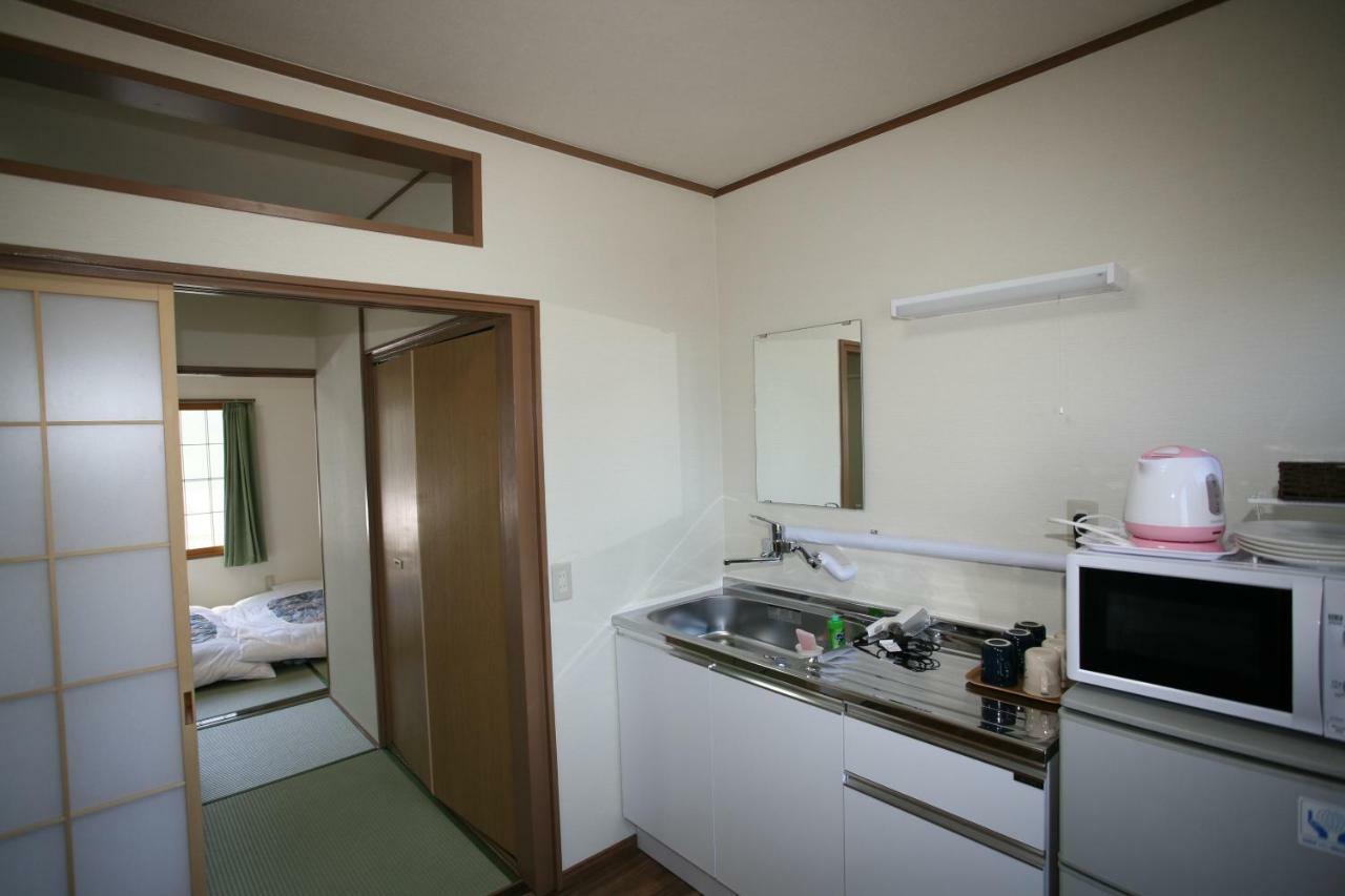 Fujiyama Base Bed & Breakfast Fujiyoshida Exterior photo